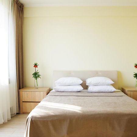 Chiernomorskie Apartamenty Одеса Екстериор снимка