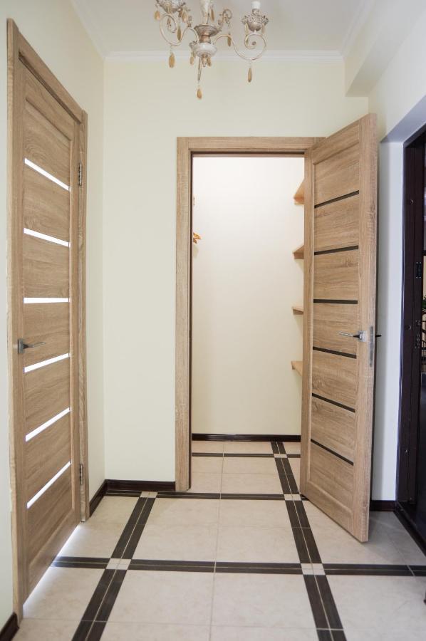 Chiernomorskie Apartamenty Одеса Екстериор снимка