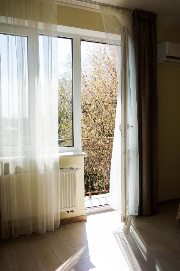 Chiernomorskie Apartamenty Одеса Екстериор снимка
