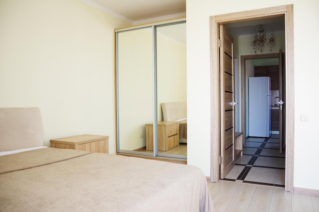 Chiernomorskie Apartamenty Одеса Екстериор снимка